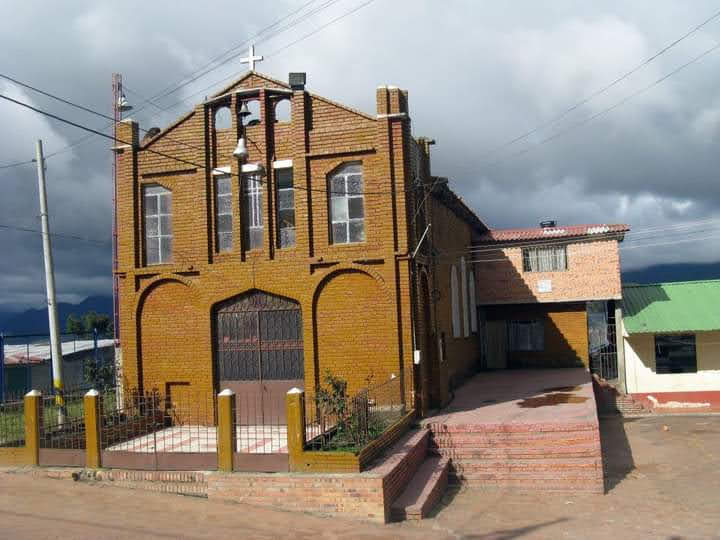 Iglesia San Isidro Mochuelo Alto (Años atrás)