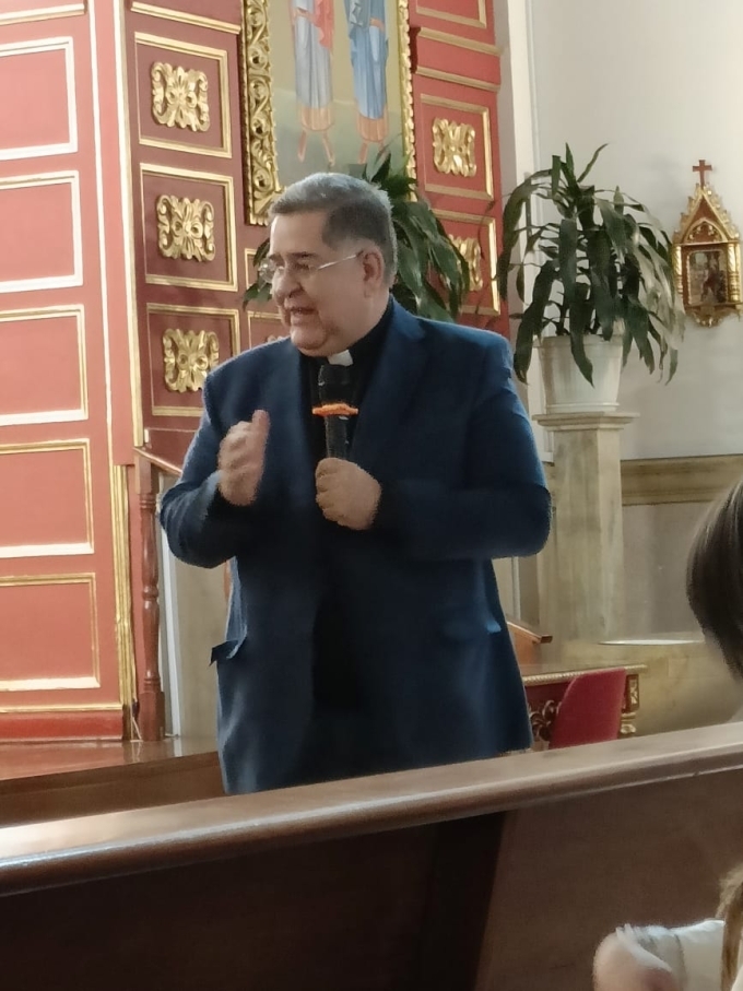 ? Agradecemos a Monseñor Gabriel Londoño Sepúlveda, su calidez, alegría y valiosas enseñanzas.